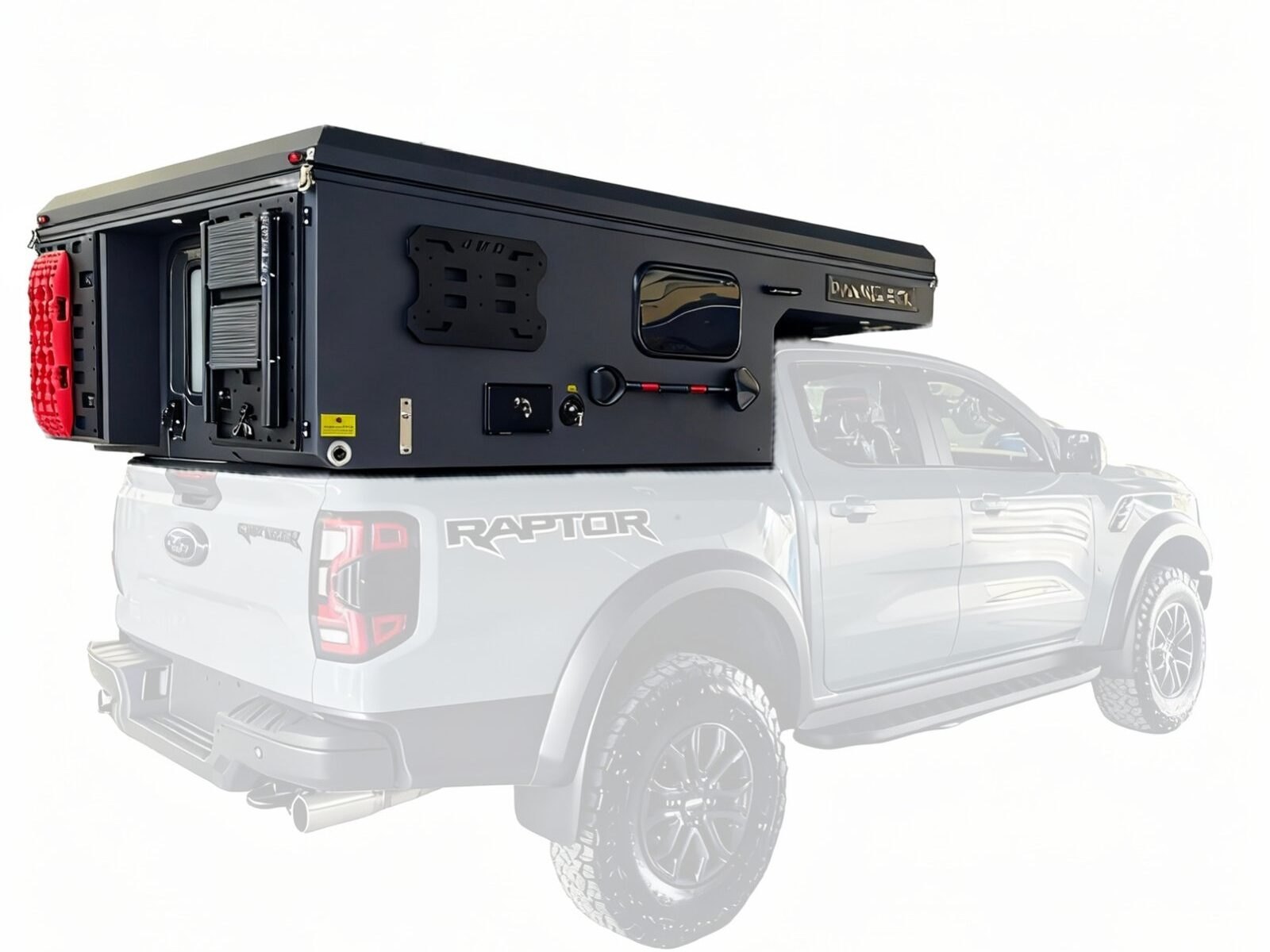 Mørk pickup camper med pop-up-tak på lasteplanet til en pickup
